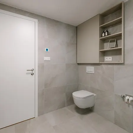 Zwirn Downtown Apartment *