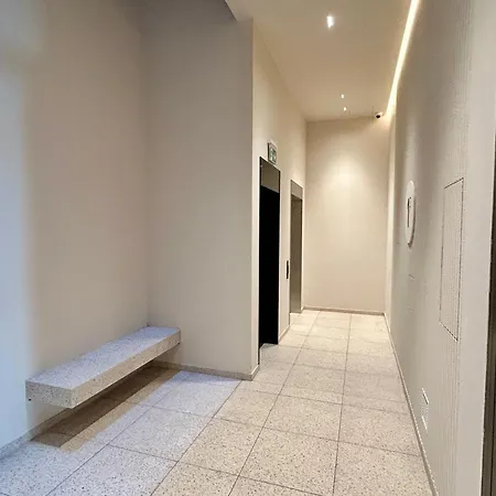 Zwirn Downtown Apartman *