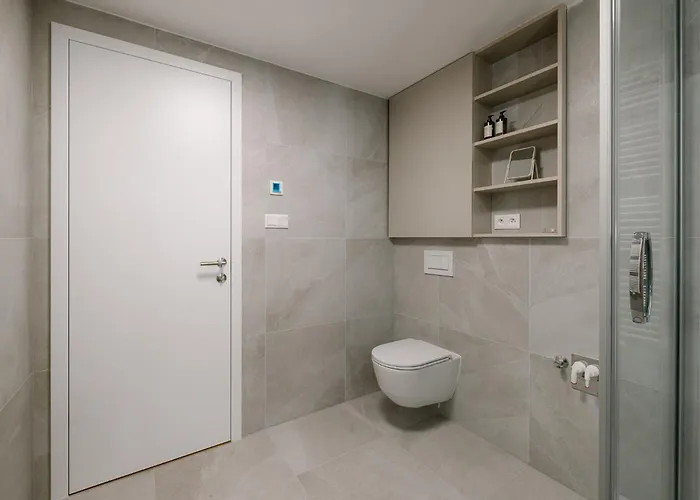 Zwirn Downtown Apartment *